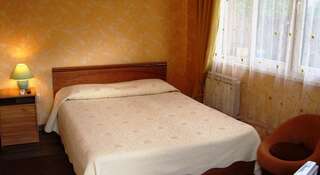 Гостиница Guest House Teremok Адлер Двухместный номер с 1 кроватью и собственной ванной комнатой-3