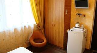Гостиница Guest House Teremok Адлер Двухместный номер с 1 кроватью и собственной ванной комнатой-2