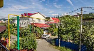 Гостиница Guest House Teremok Адлер Двухместный номер с 2 отдельными кроватями и балконом-1